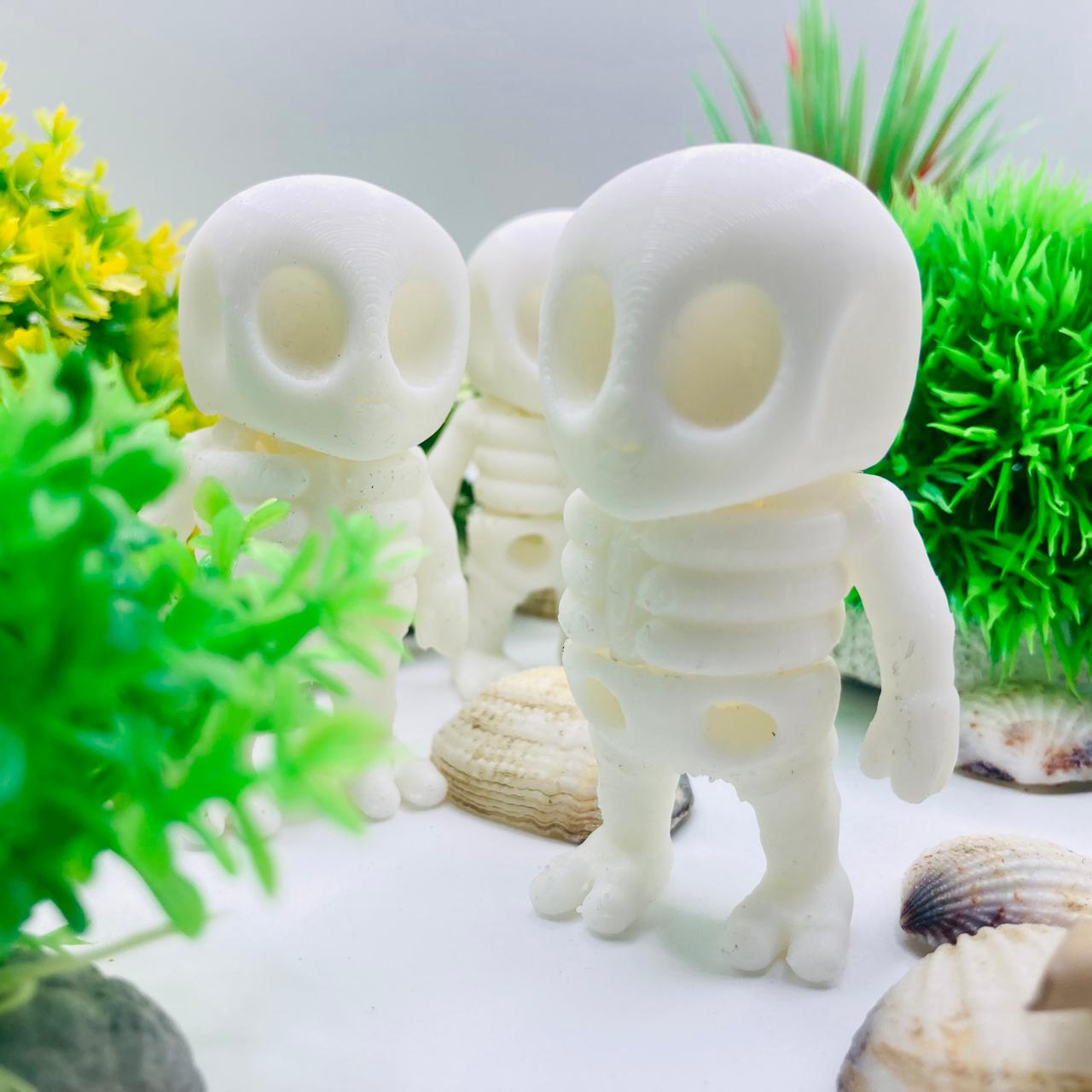 Articulated Toys – 3x Tiny Alien Skeleton
